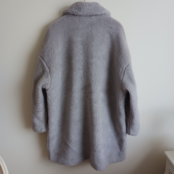 Light Grey Teddy Coat - ABERCROMBIE & FITCH - Picture 7 of 7